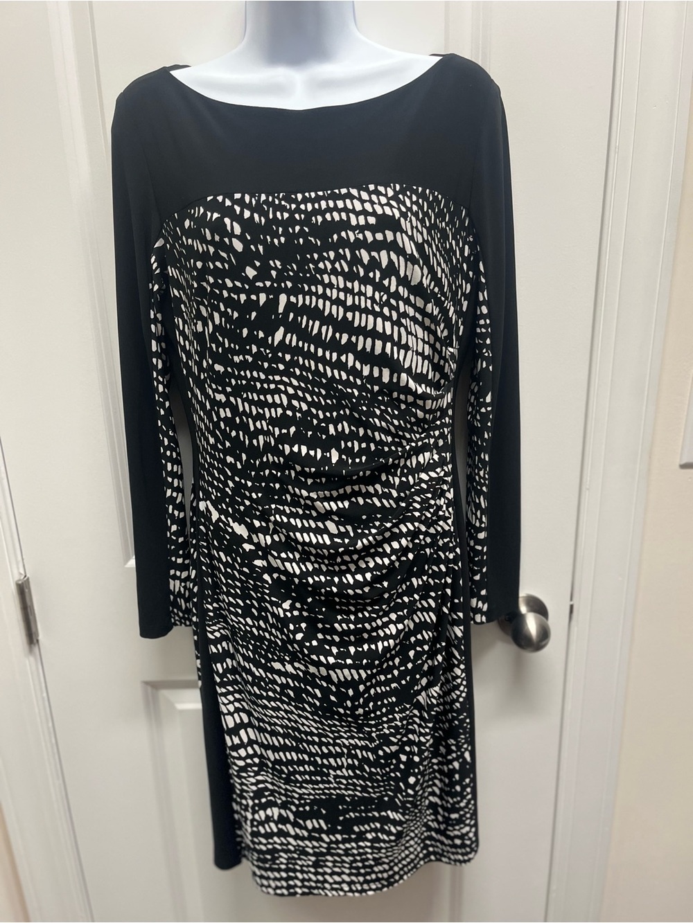 Lauren Ralph Lauren Black White Abstract Ruched Sheath Dress Size 10
